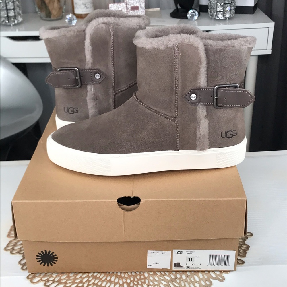 UGG Aika Women’s Suede Ankle Boot